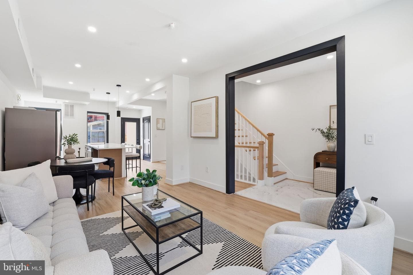 1024 Spring Road NW photo 8