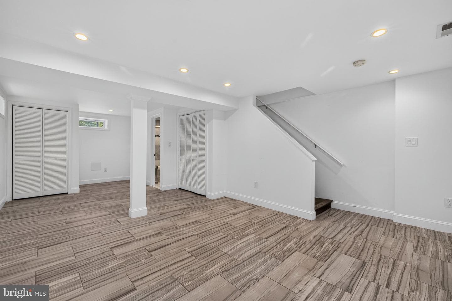 417 Burbank Street SE photo 23