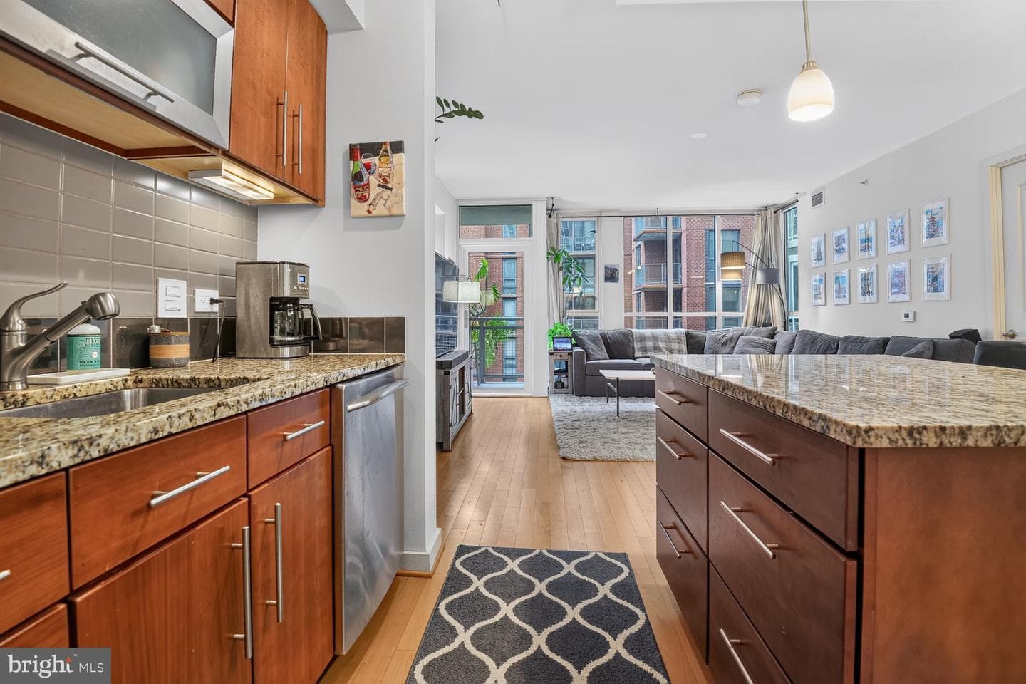 1025 1st Street SE #701 photo 4