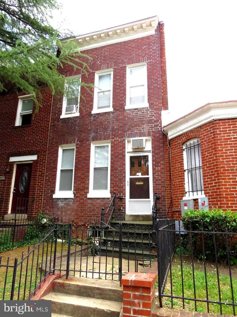 1115 G Street NE, Washington