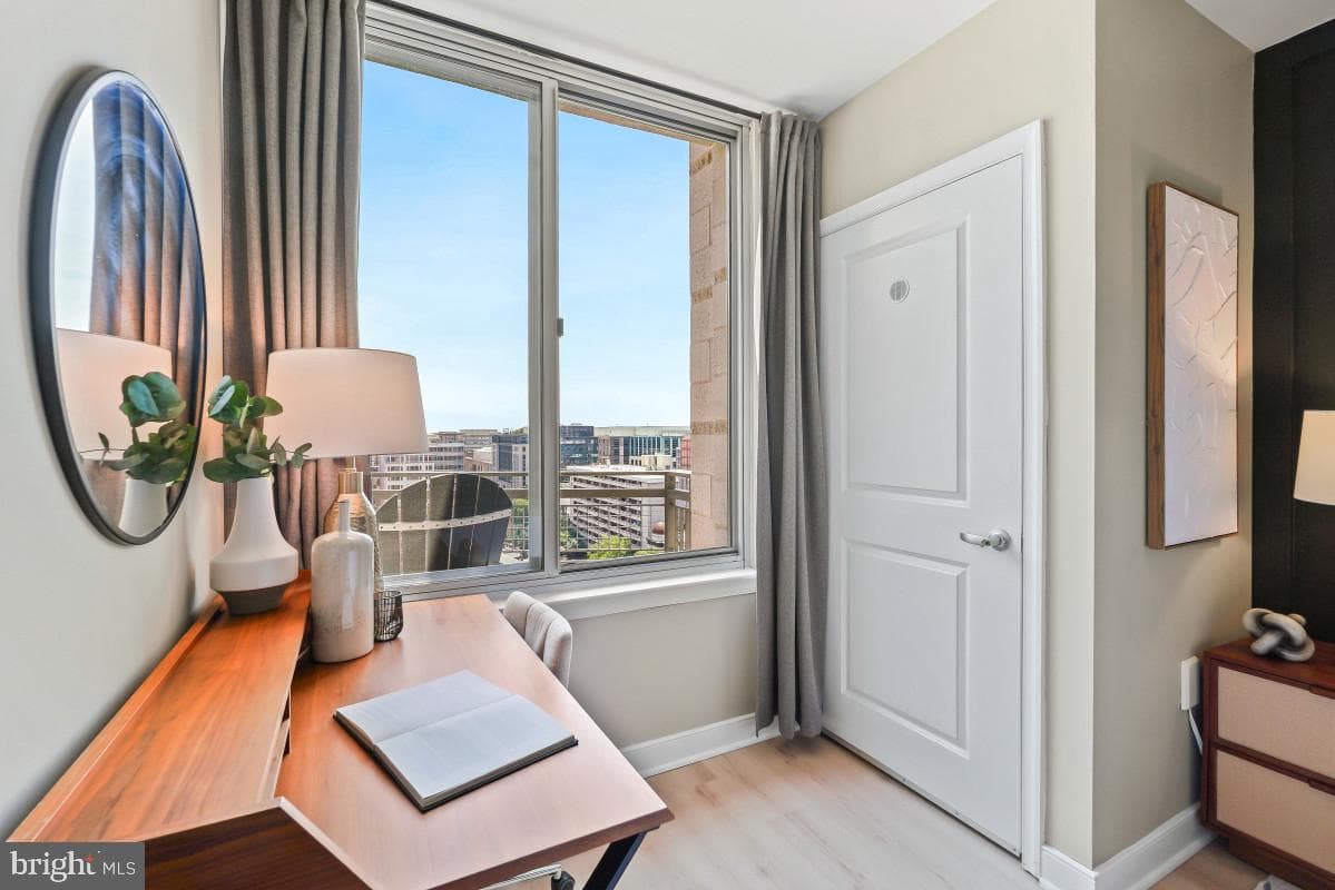 555 Massachusetts Avenue NW #1419 photo 20