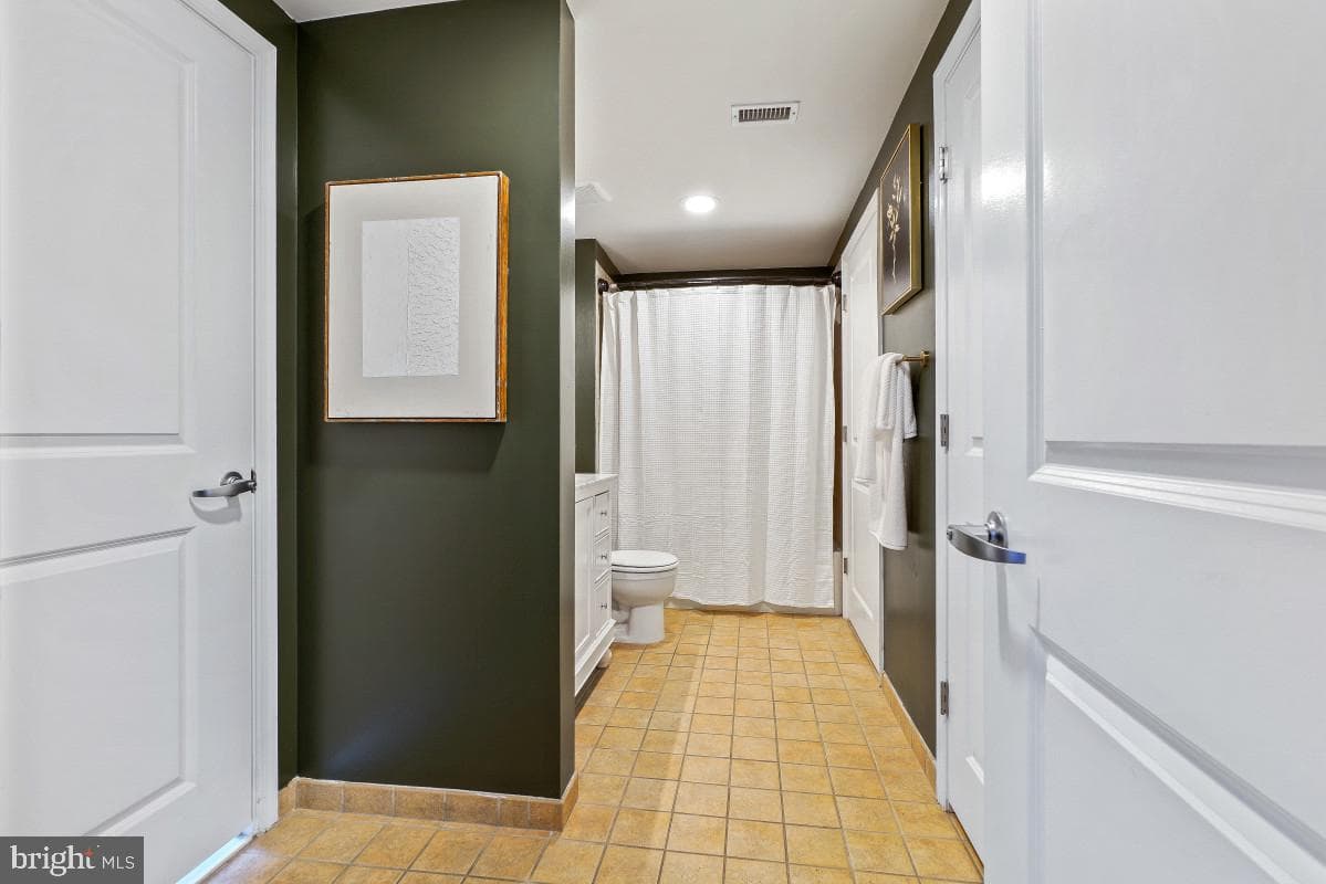 555 Massachusetts Avenue NW #1419 photo 21