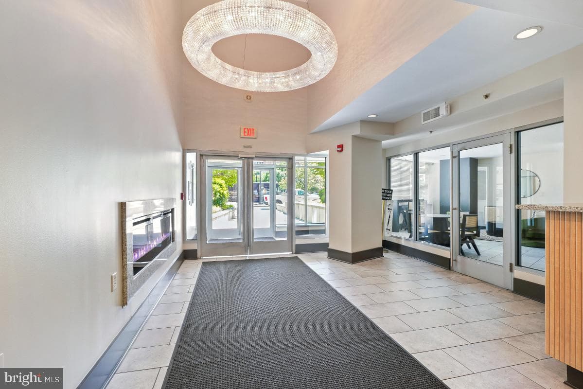555 Massachusetts Avenue NW #1419 photo 29