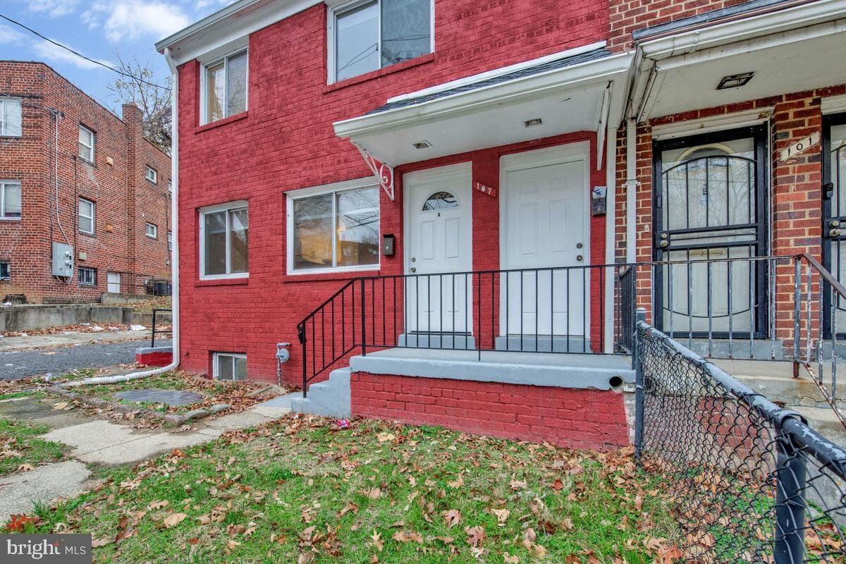 107 Joliet Street SW photo 20