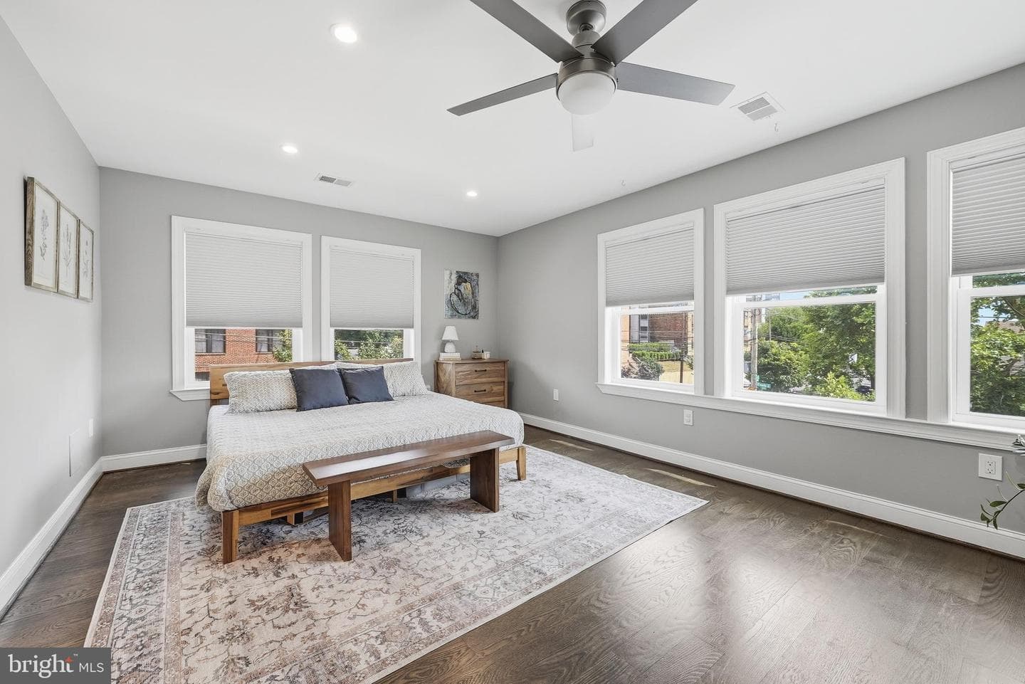 2700 4th Street NE photo 17
