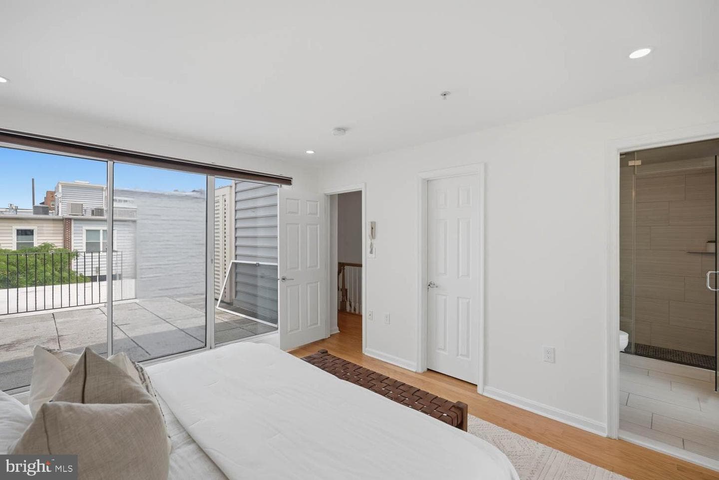 1935 Belmont Road NW #1122 photo 13