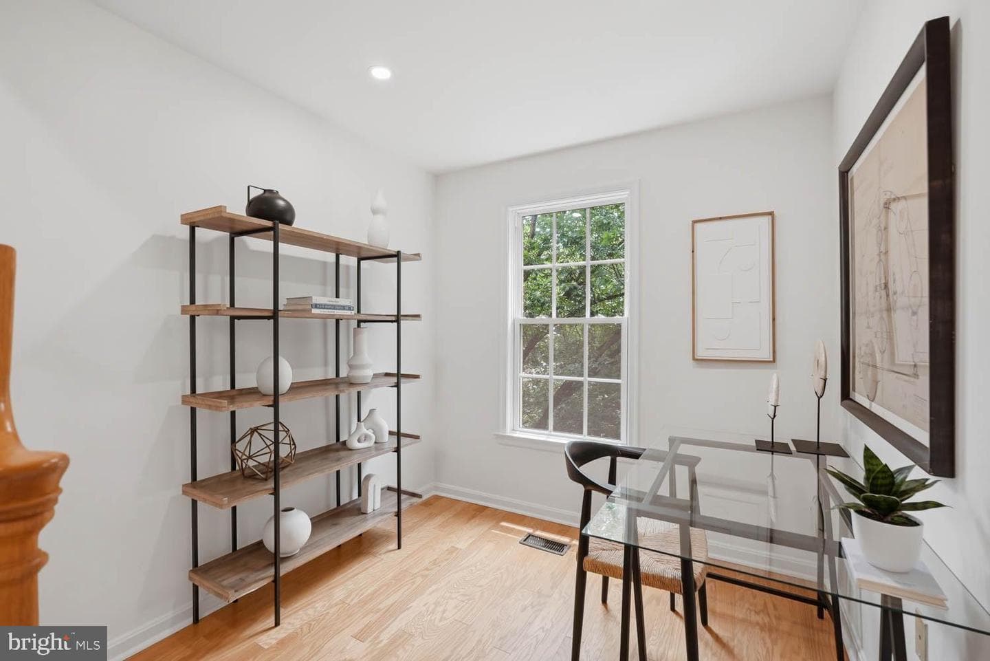 1935 Belmont Road NW #1122 photo 16