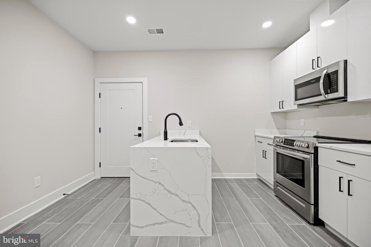 824 18th Street NE #2 photo 6