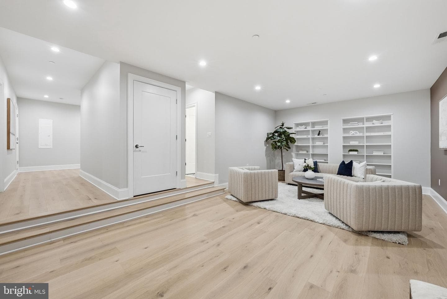 5047 Macarthur Boulevard NW photo 51