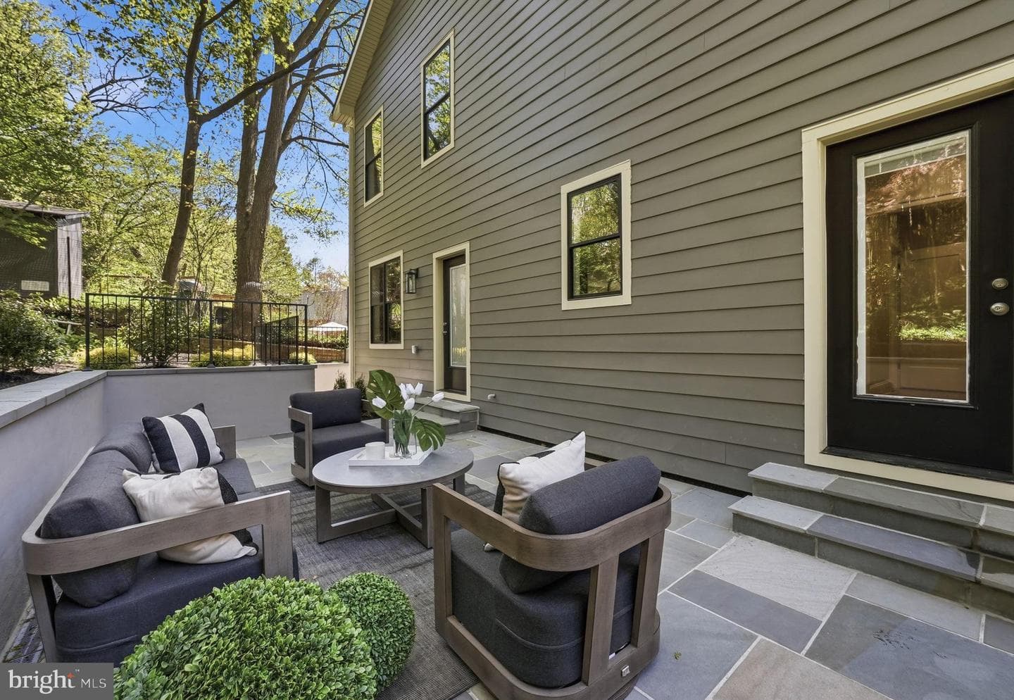 5047 Macarthur Boulevard NW photo 57