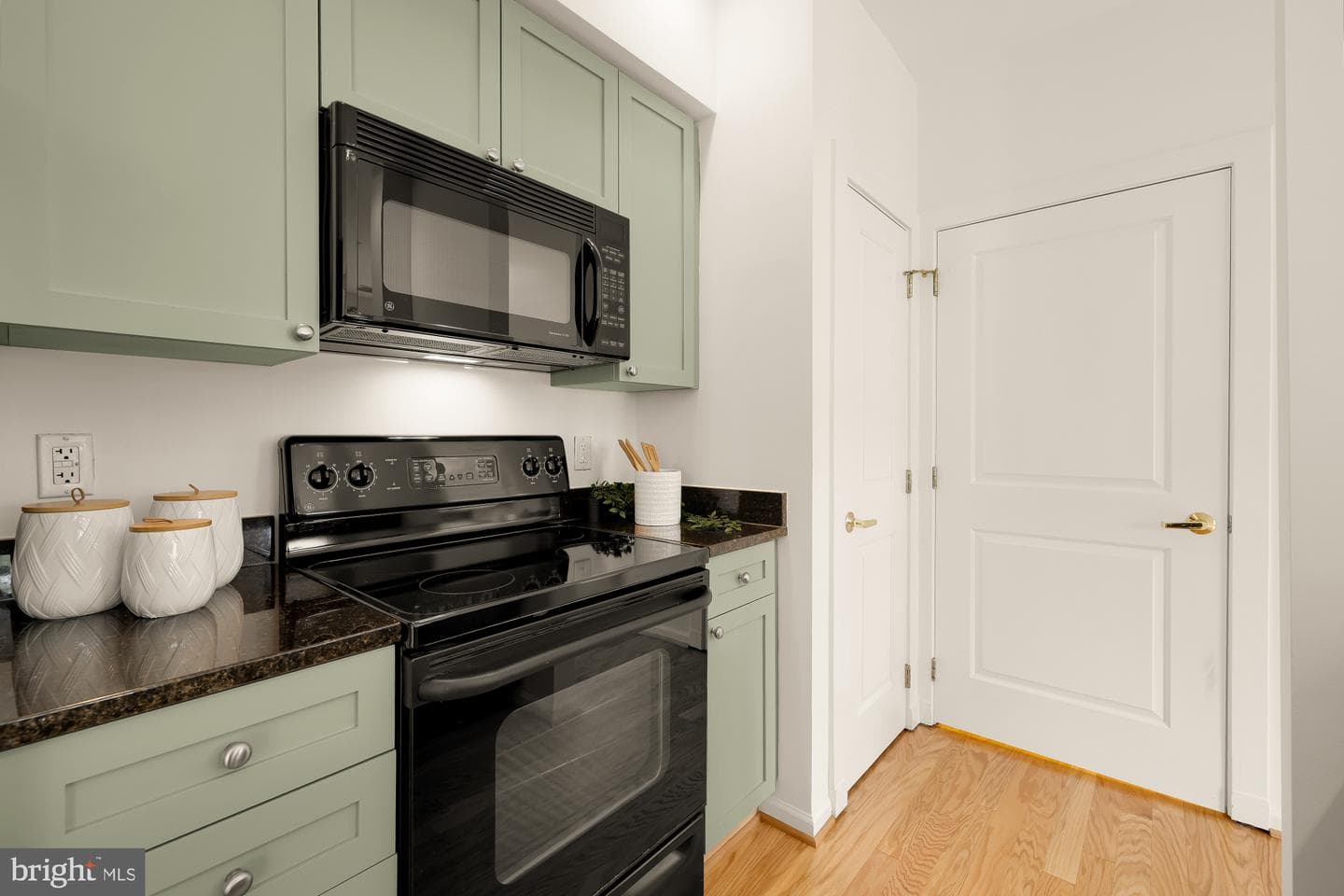 343 Cedar Street NW #305 photo 11