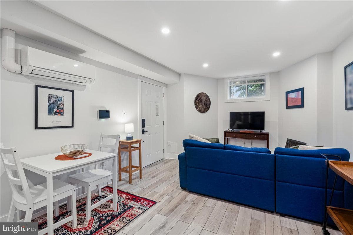 130 Adams Street NW photo 22