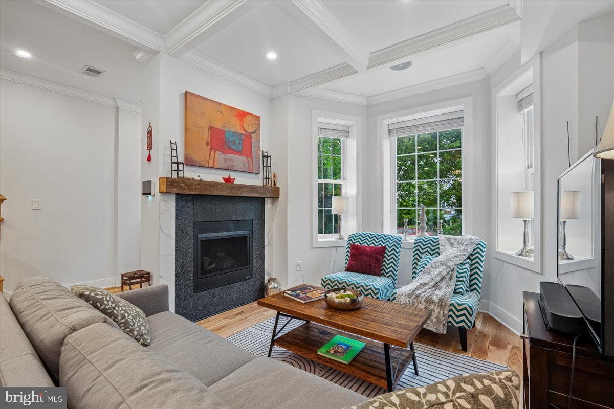 130 Adams Street NW photo 3