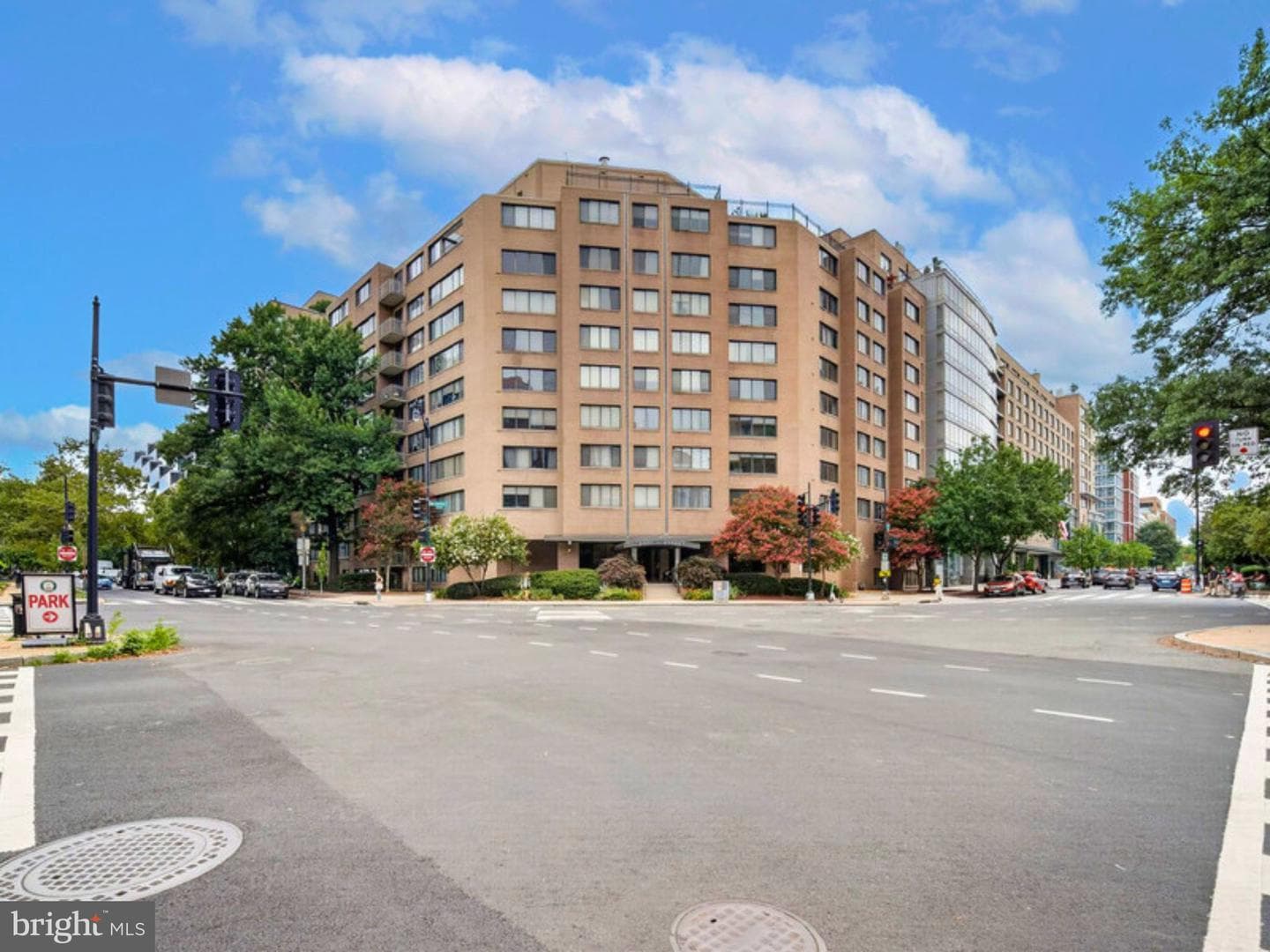 2201 L Street NW #501 photo 24