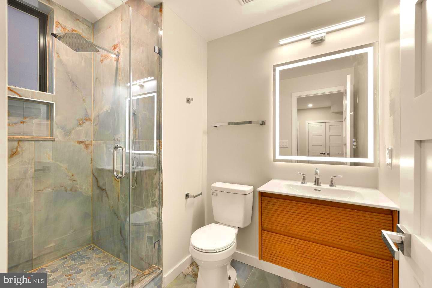1516 Levis Street NE #1 photo 11