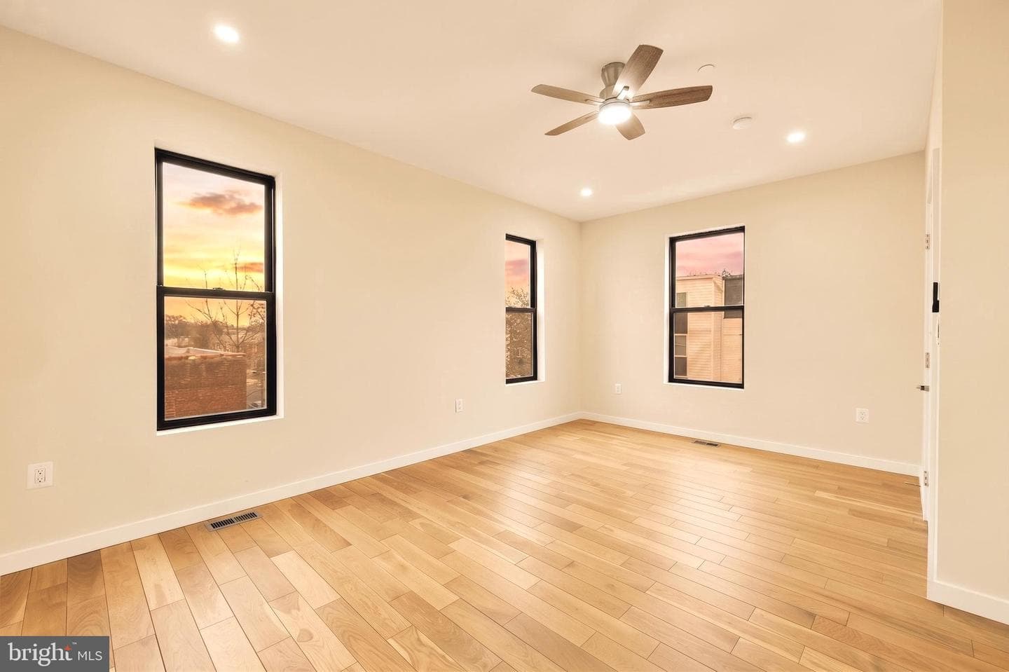 1516 Levis Street NE #2 photo 8