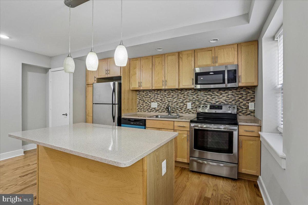 212 Oakwood Street SE #113 photo 17