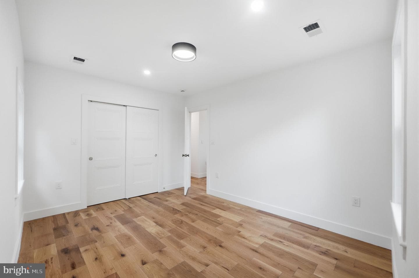 1006 Shepherd Street NE photo 38