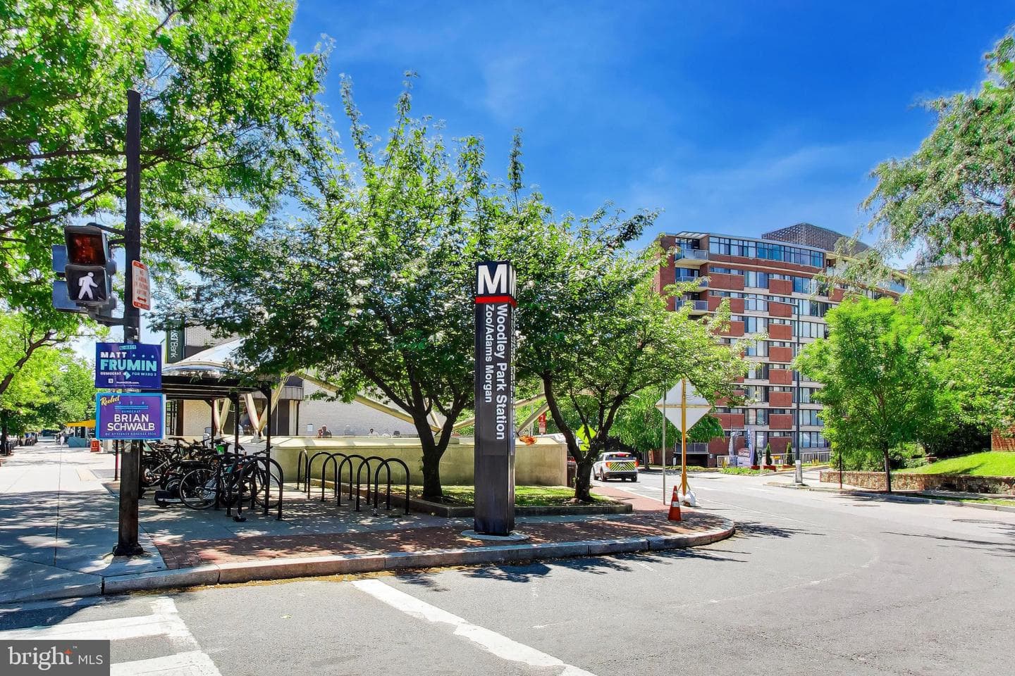 2501 Calvert Street NW #711 photo 28