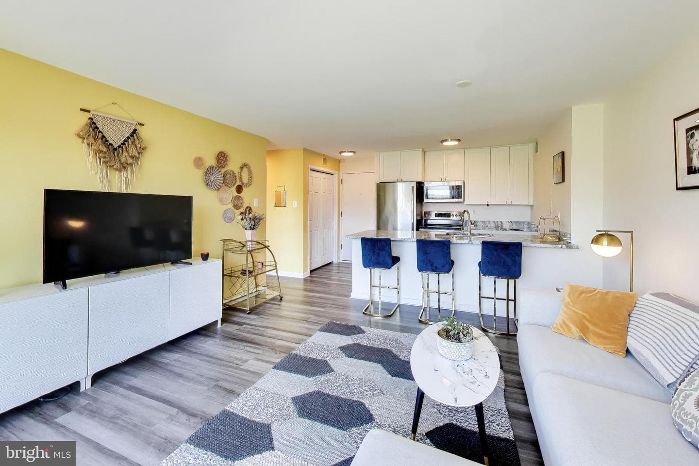 2501 Calvert Street NW #711 photo 3