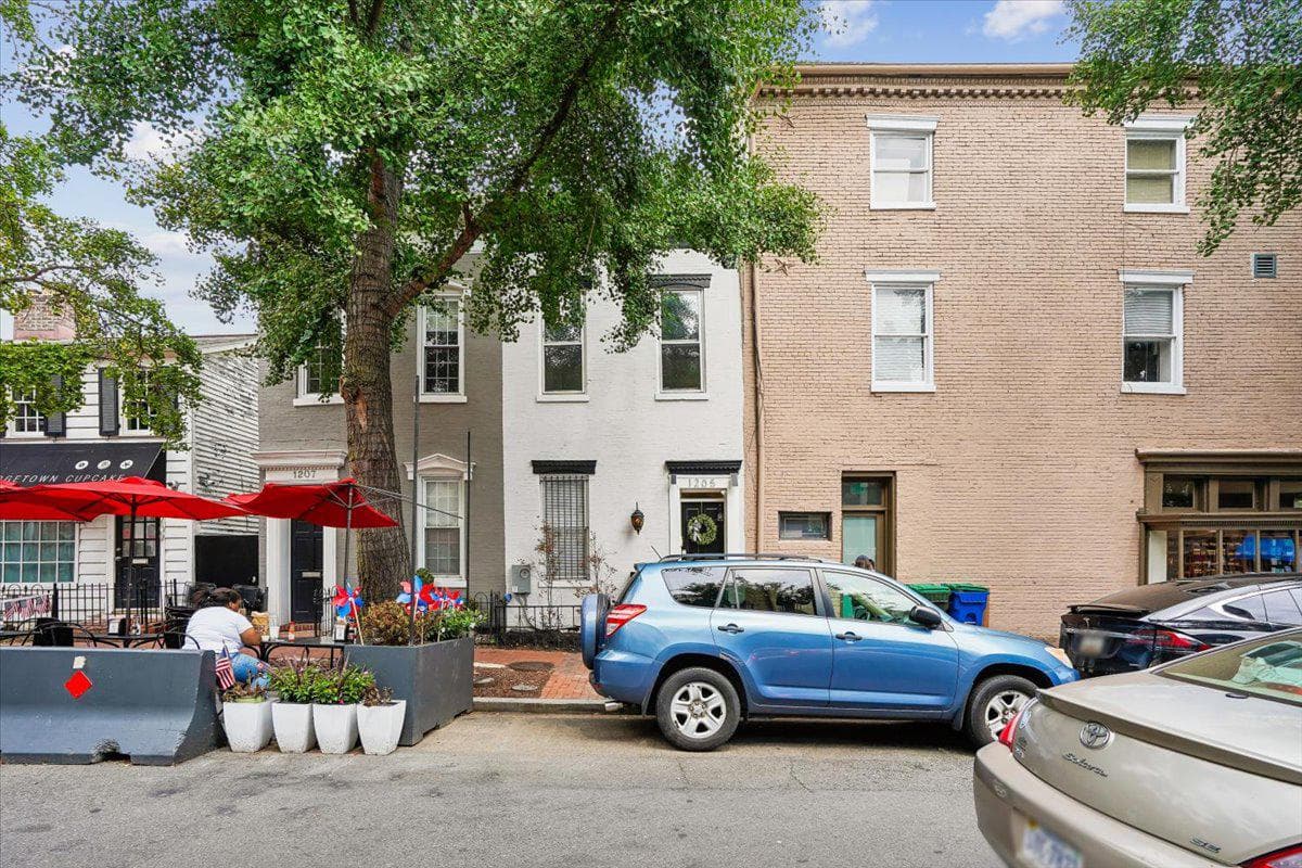 1205 Potomac Street NW photo 3