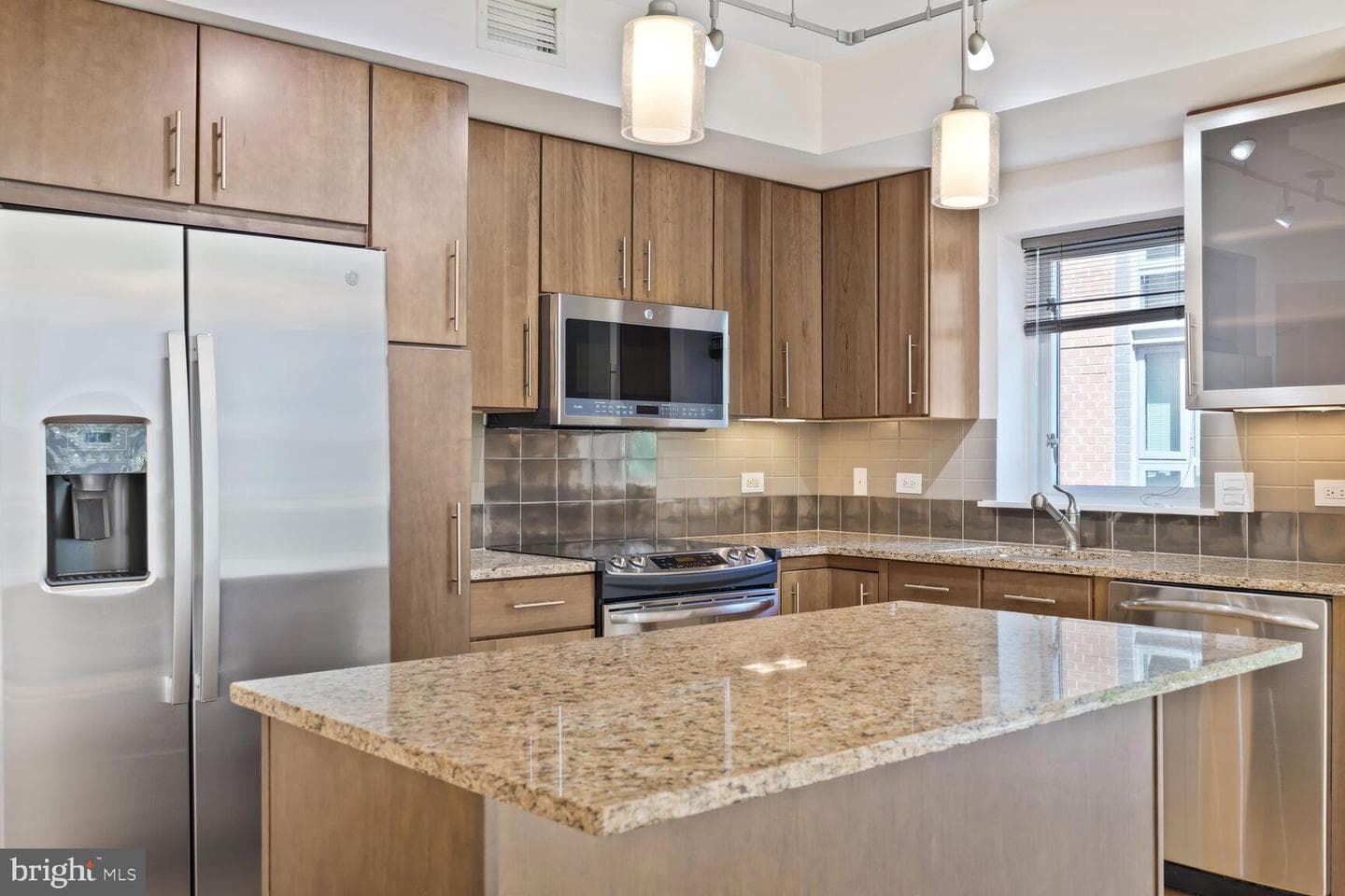 1025 1st Street SE #415 photo 3