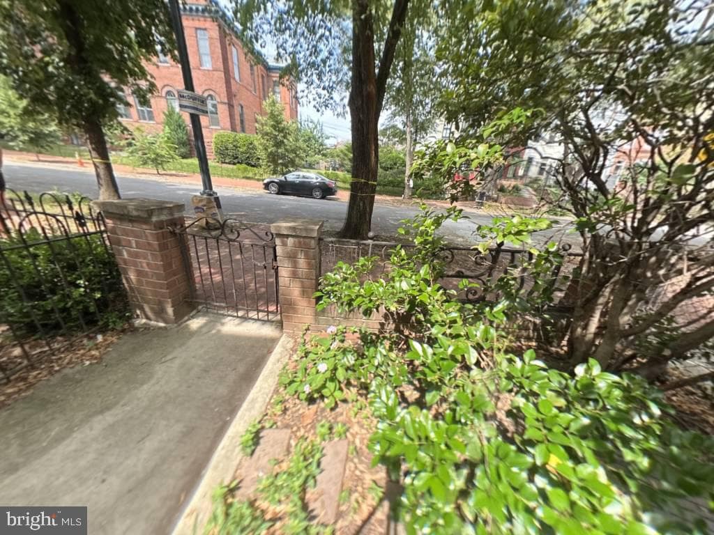 431 5th Street NE photo 2