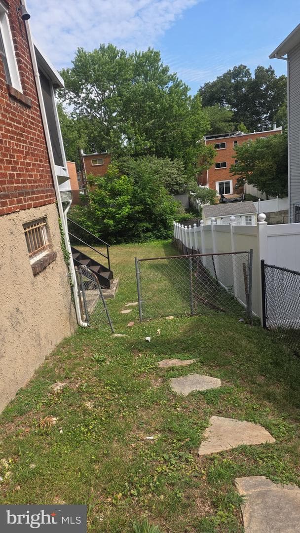 157 Chesapeake Street SW photo 4