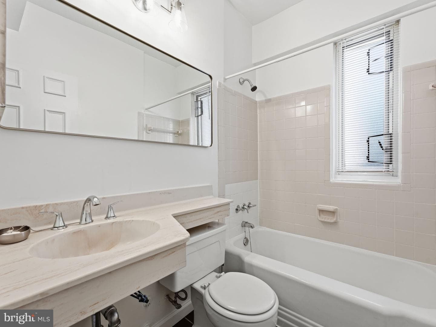1727 Massachusetts Avenue NW #416 photo 17
