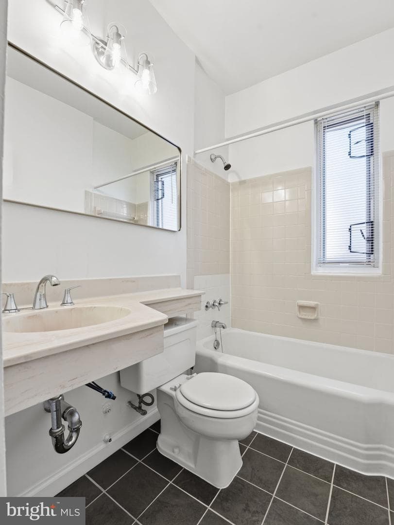 1727 Massachusetts Avenue NW #416 photo 18