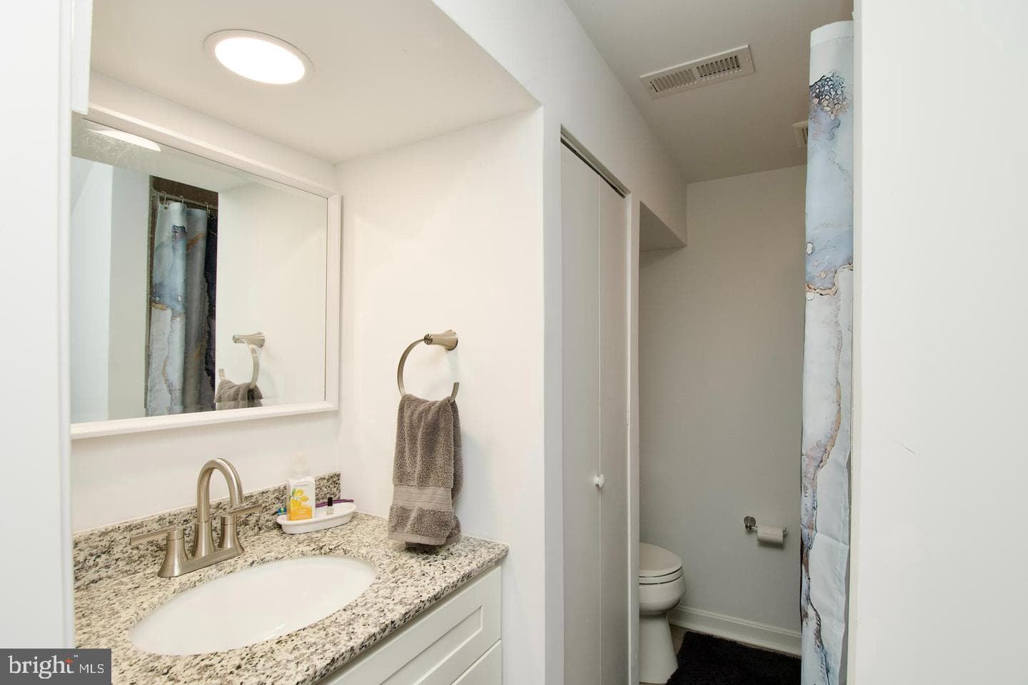 1702 Lang Place NE photo 25