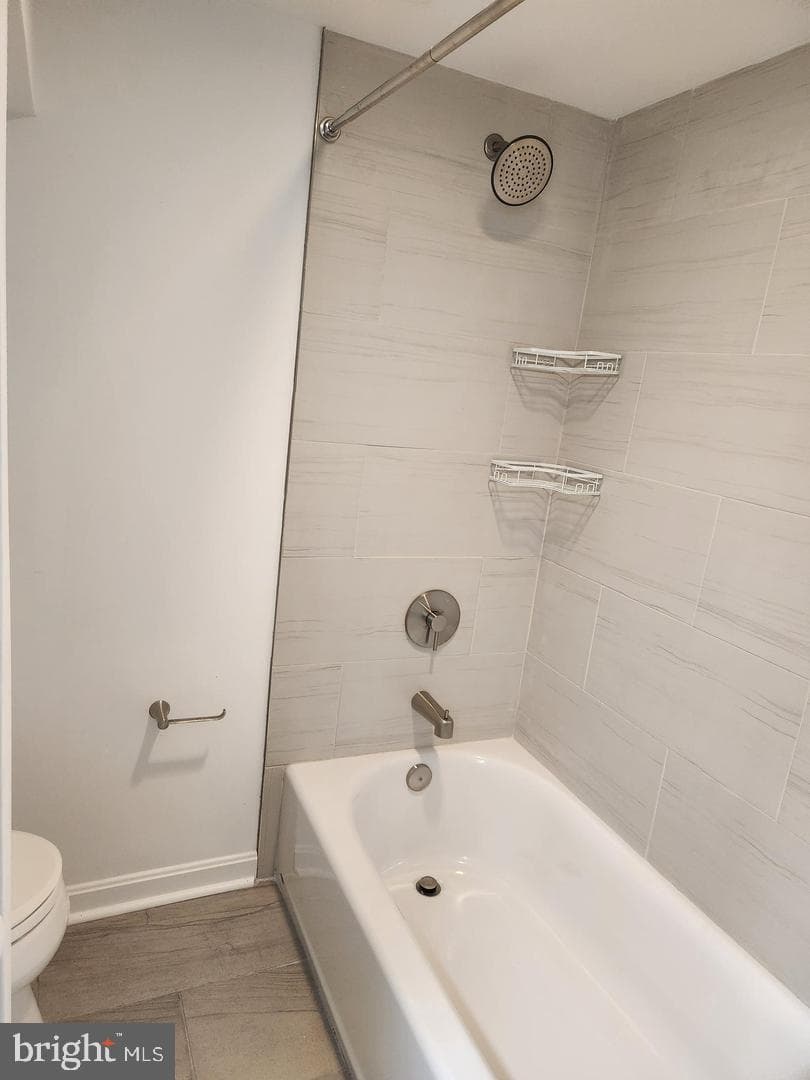 1702 Lang Place NE photo 26