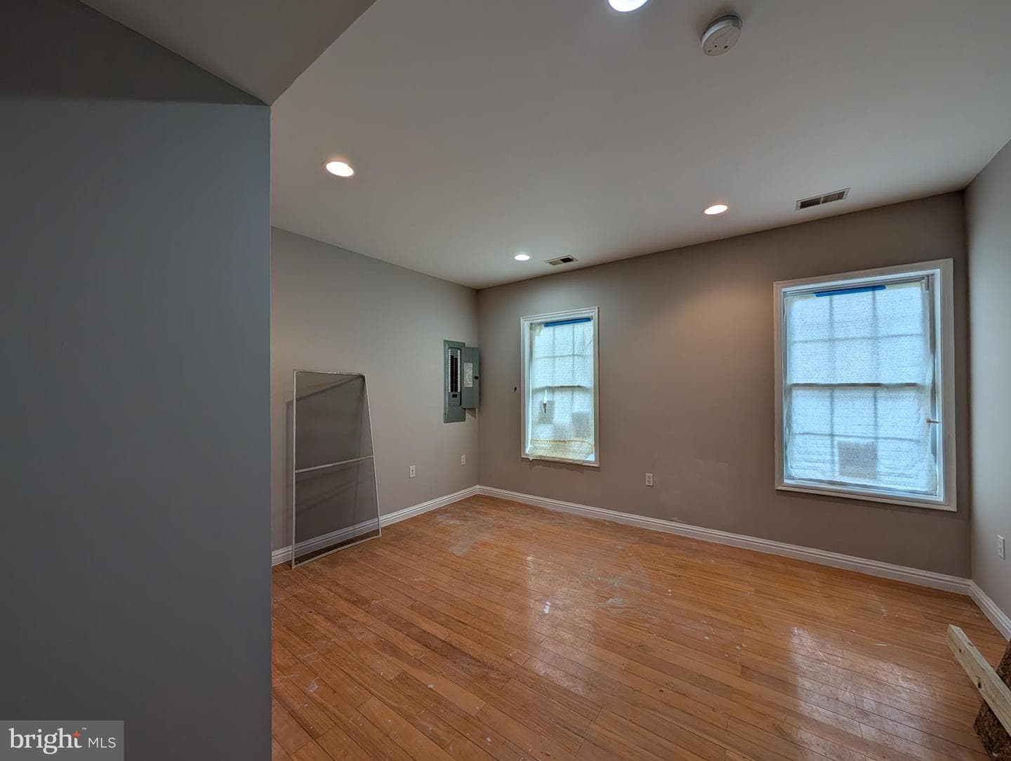 4908 Quarles Street NE photo 30