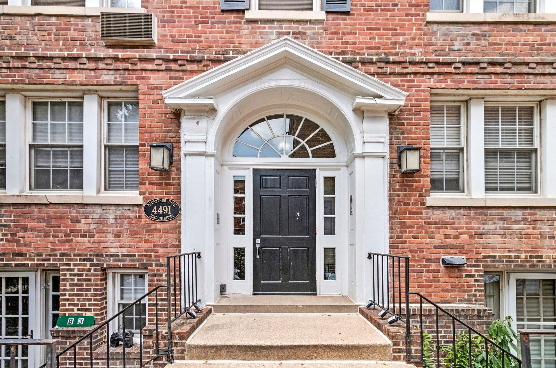 4491 Macarthur Boulevard NW #102, Washington