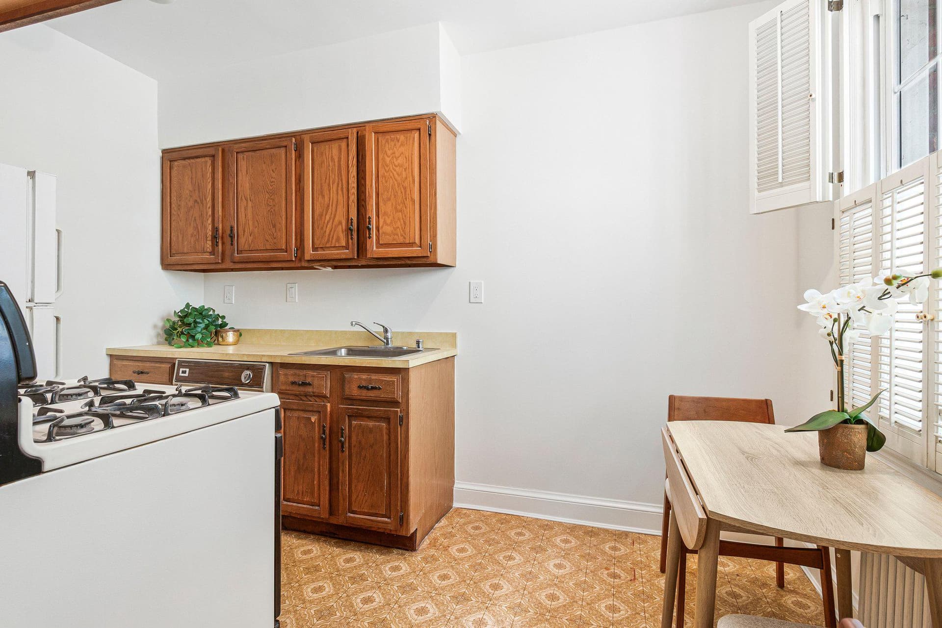 4491 Macarthur Boulevard NW #102 photo 9
