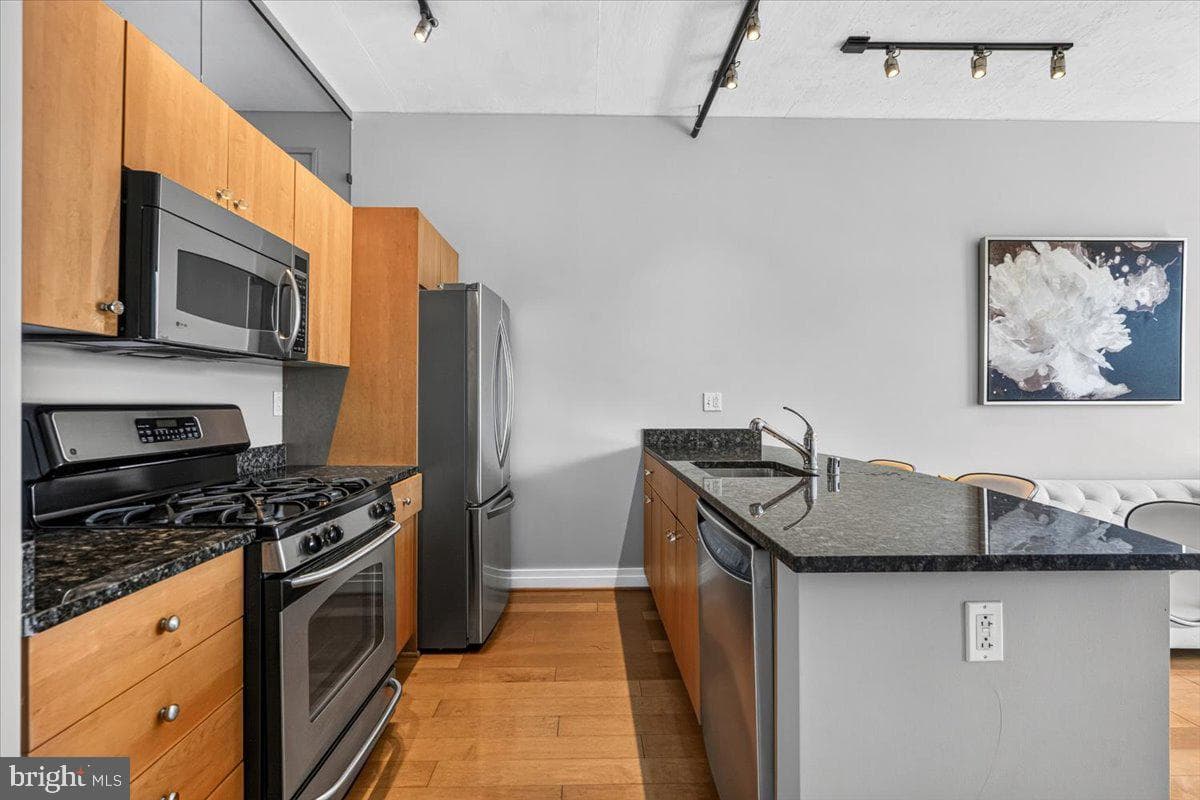 301 Massachusetts Avenue NW #902 photo 13