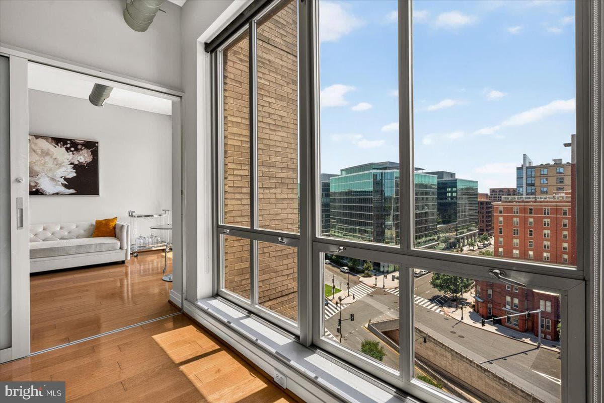 301 Massachusetts Avenue NW #902 photo 21