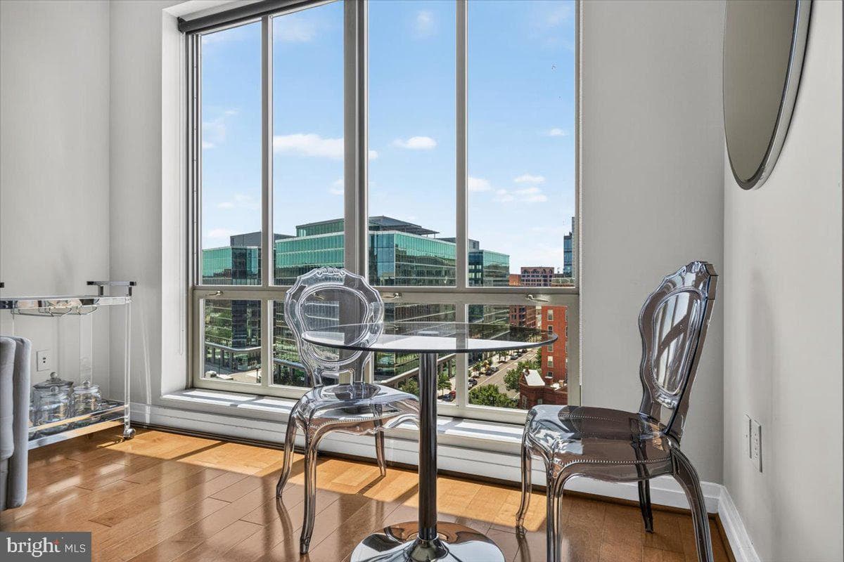 301 Massachusetts Avenue NW #902 photo 5