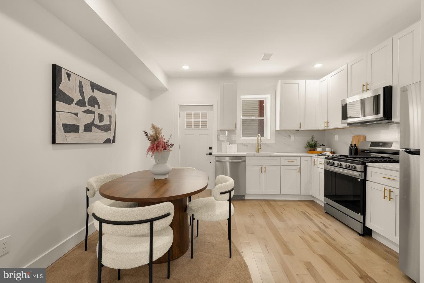 344 Elm Street NW photo 10