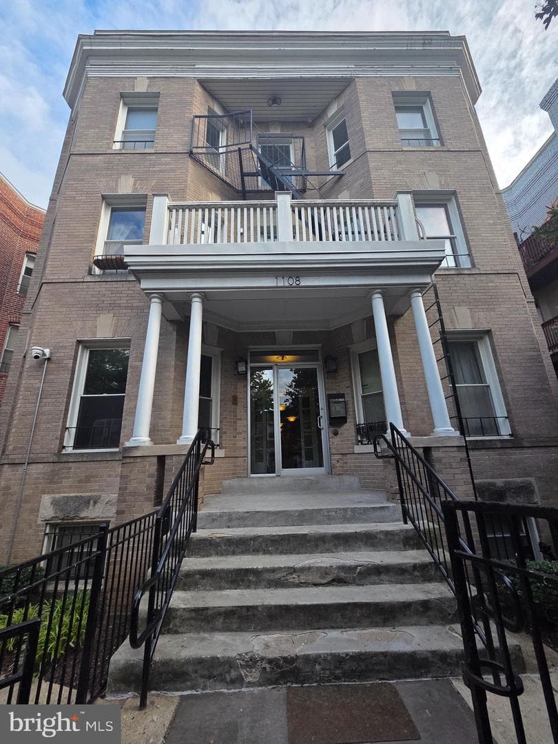 1108 Columbia Road NW #202, Washington