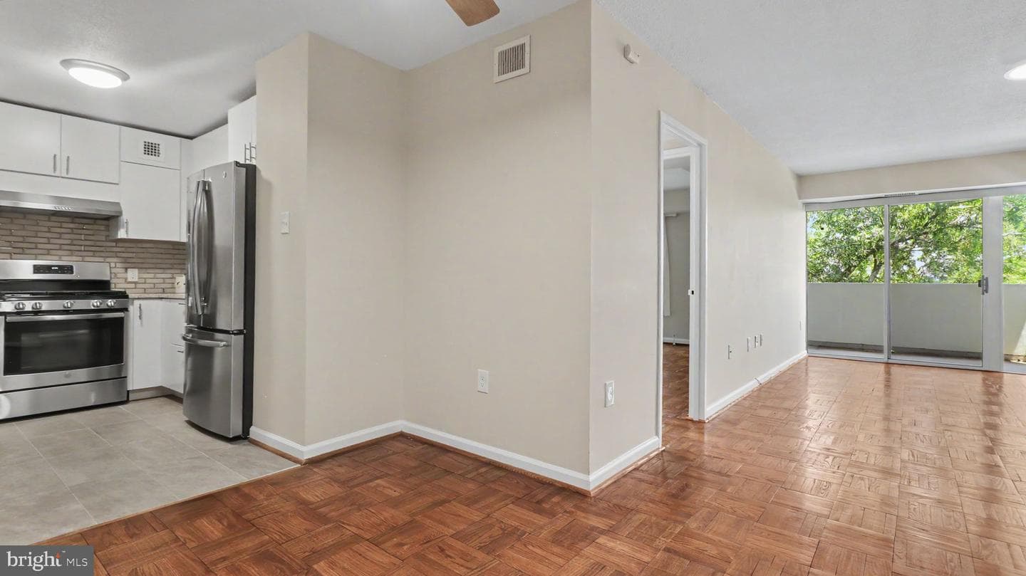 700 7th Street SW #711 photo 11