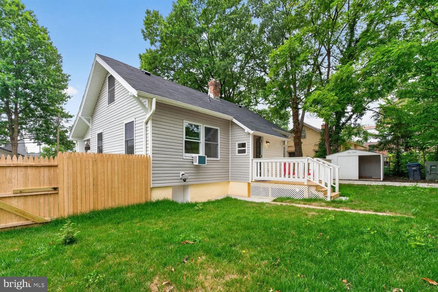1004 Shepherd Street NE photo 31