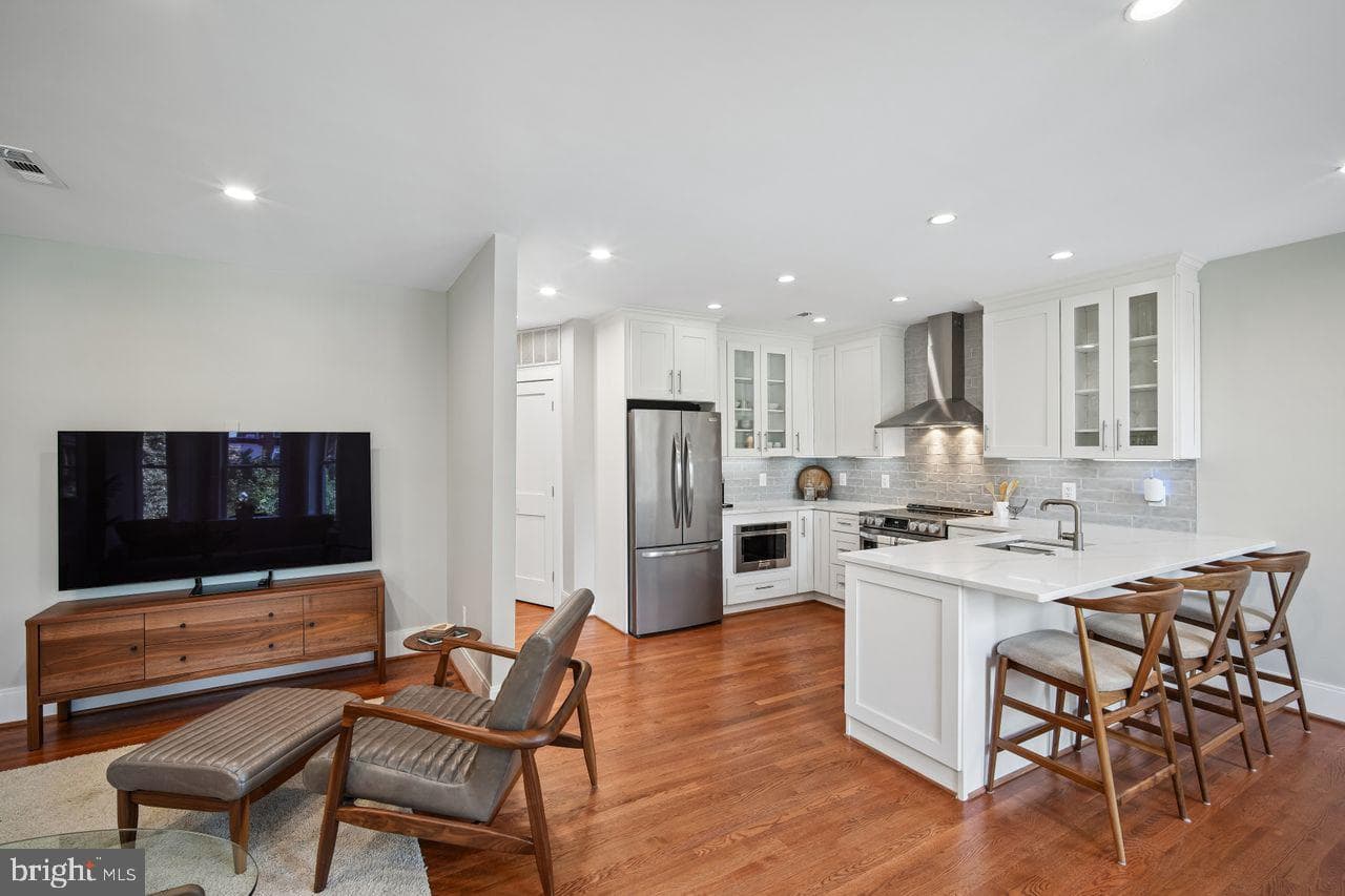 1024 Massachusetts Avenue NE #5 photo 8