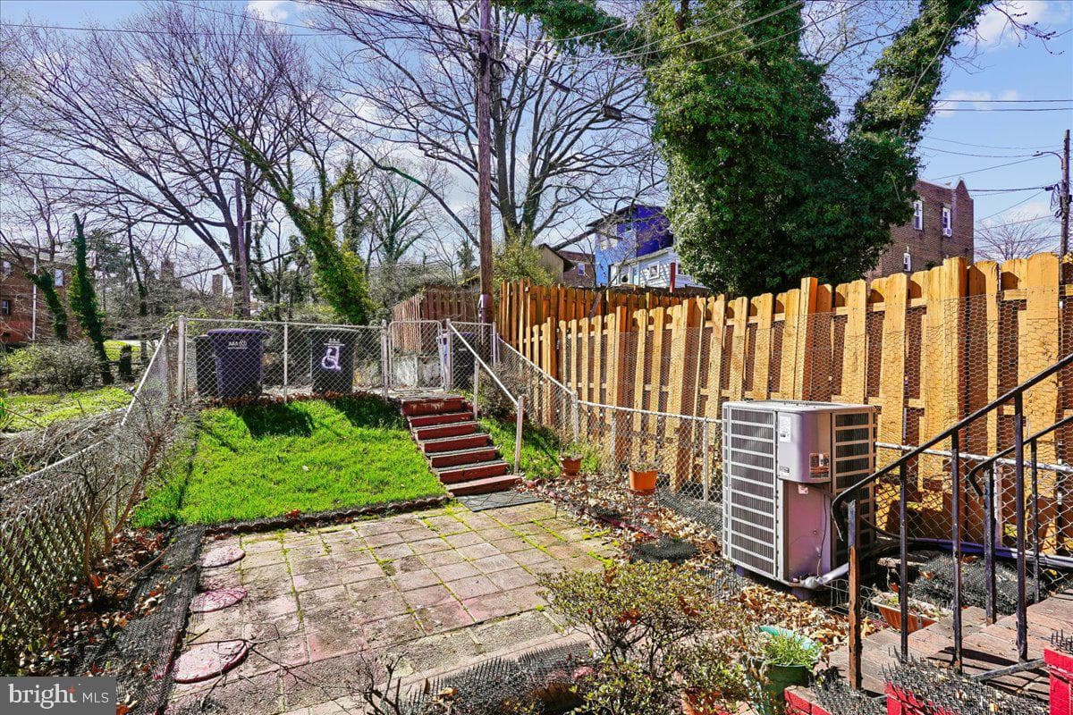 1441 Bangor Street SE photo 28