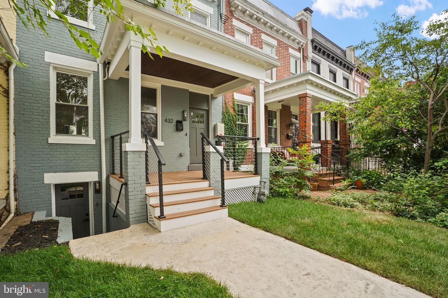 432 Newton Place NW photo 3