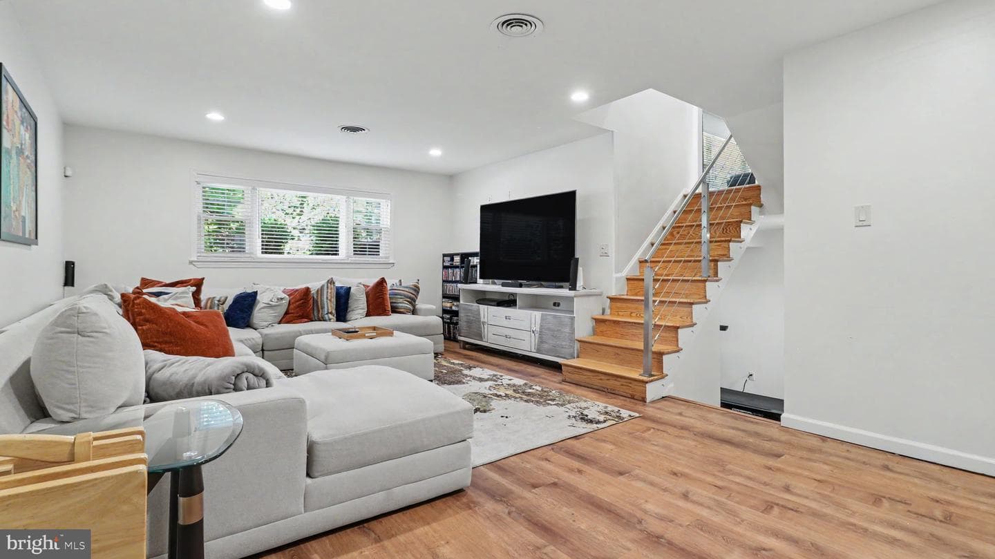 1905 Tulip Street NW photo 46