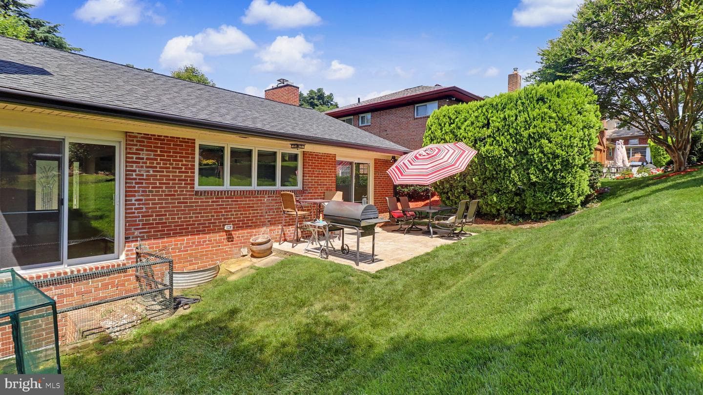 1905 Tulip Street NW photo 59