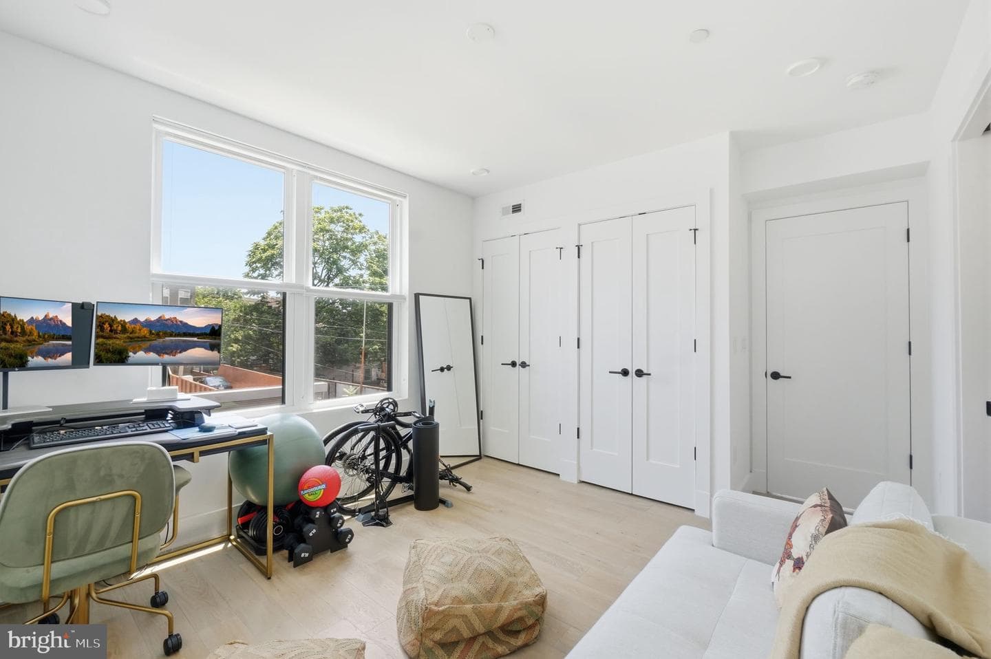 646 Newton Place NW #203 photo 19