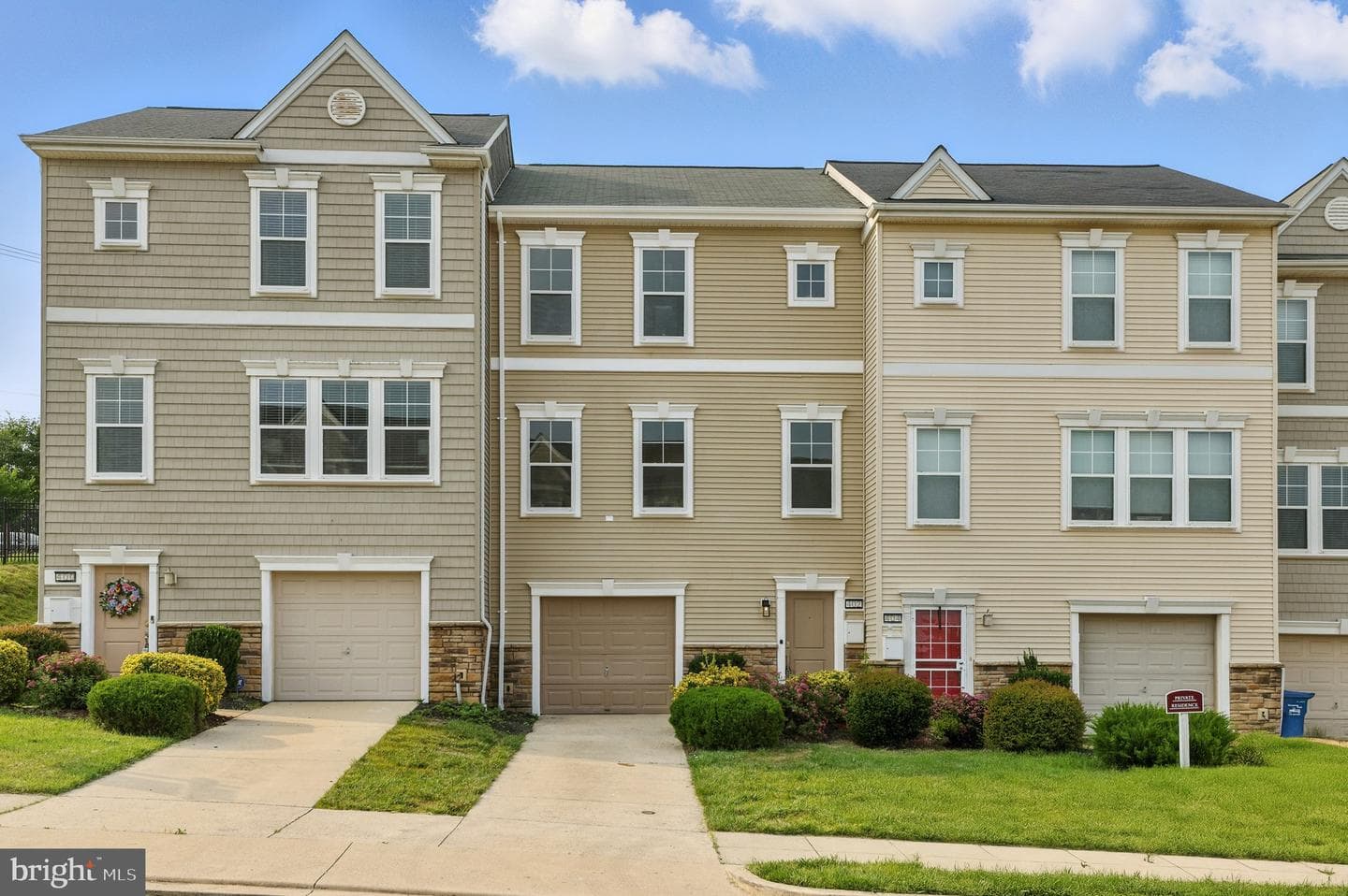 402 Woodcrest Drive SE, Washington