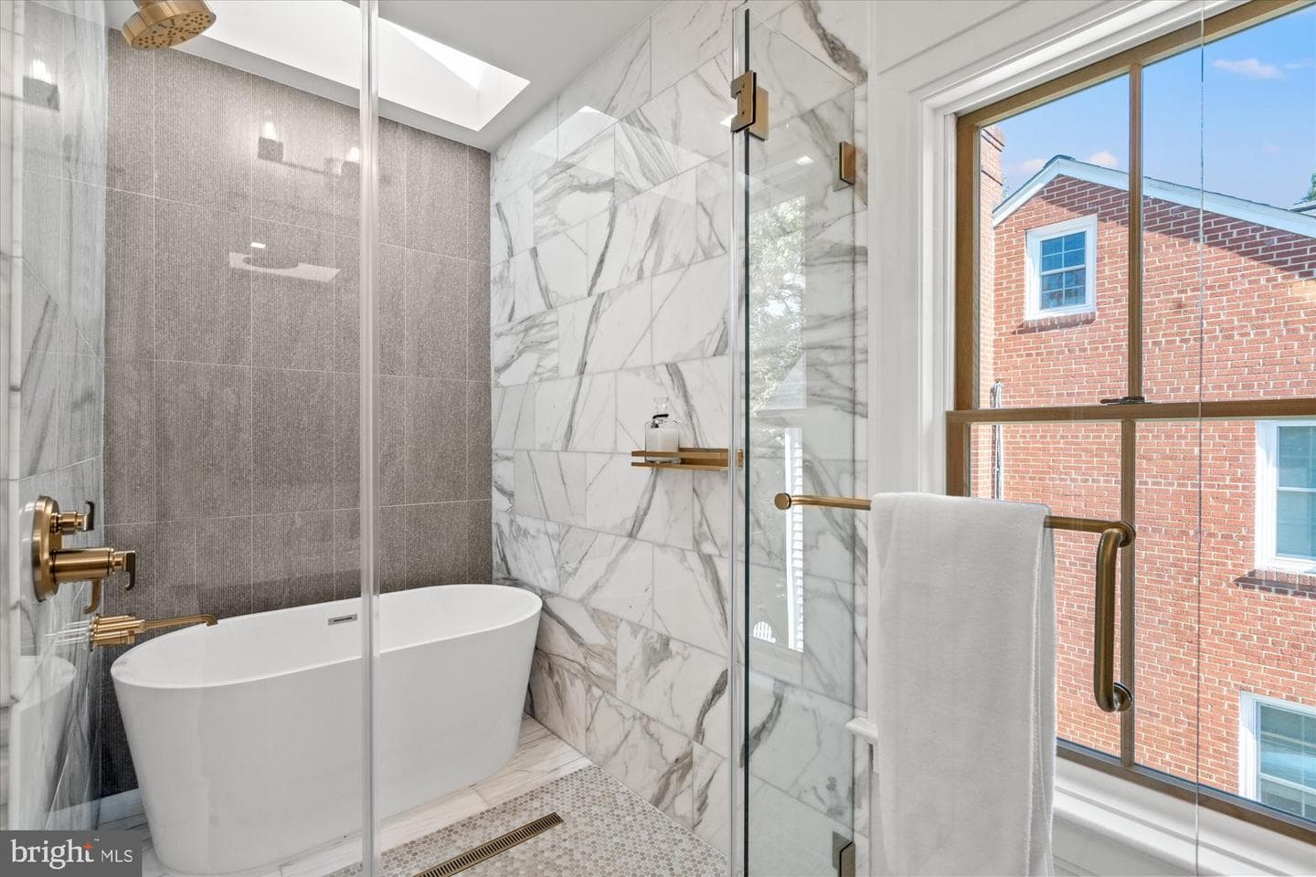 5022 Cathedral Avenue NW photo 29